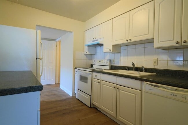 Photo - 2834 25th Ave N