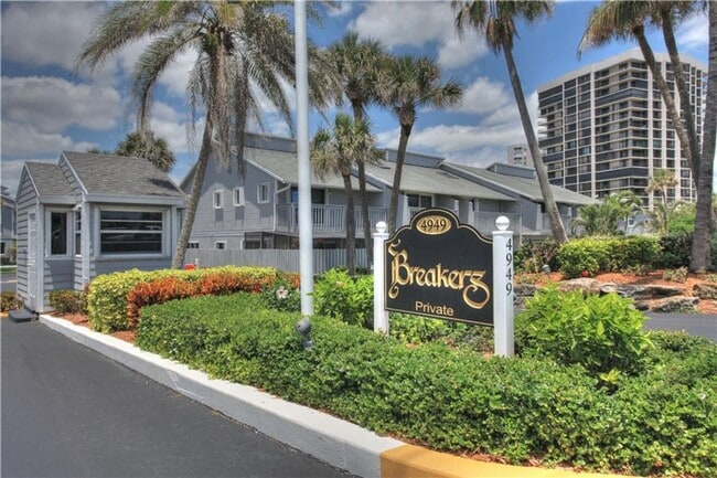 Building Photo - Make this your winter getaway! Unit 204 Rental