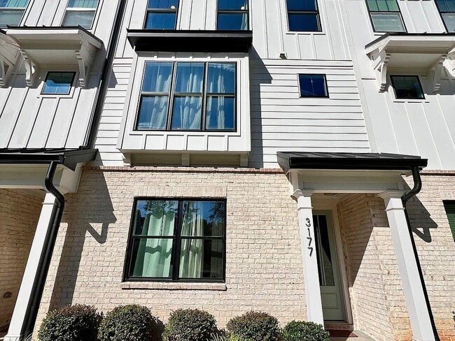 Building Photo - 3177 Kincaid Dr