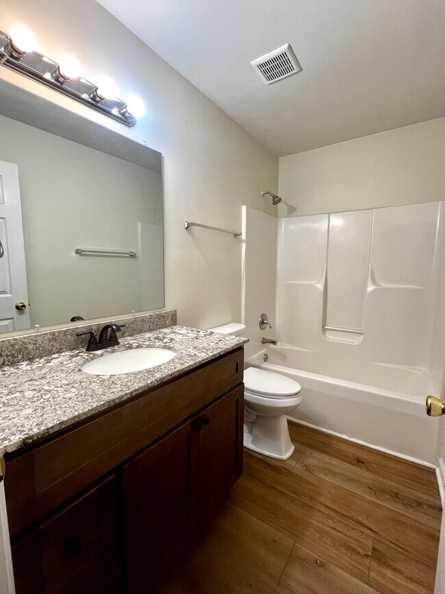 Photo - 1504 Amhearst Ct