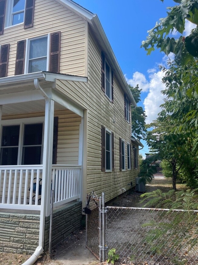 Photo - 451 St Louis Ave