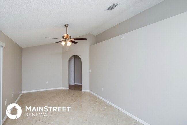 Photo - 1792 Parrsboro St NW