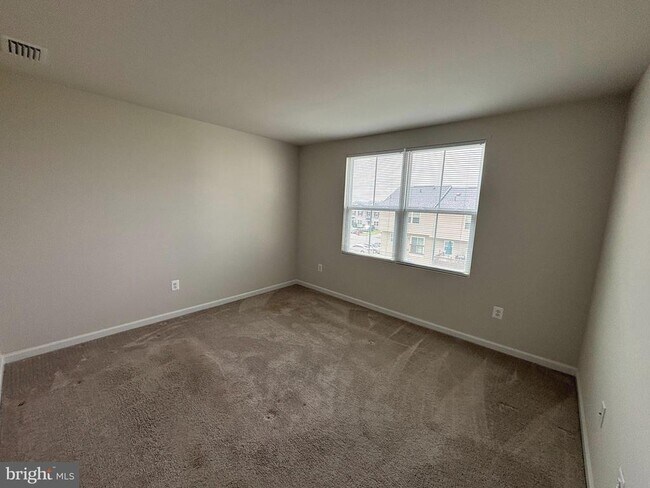 Photo - 57 Sebago Pl