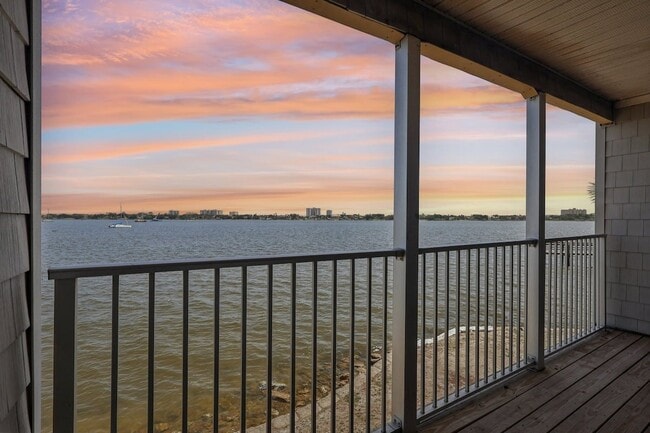 Photo - 12th & Beach Apartments