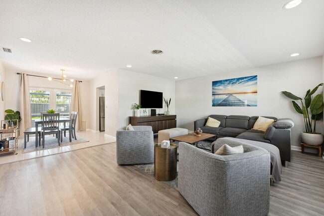 Photo - 428 SE 2nd St