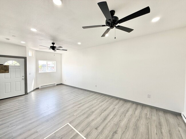 Photo - 1839-1839 E 4th St Unit 1837