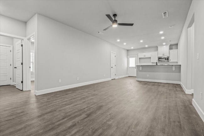 Photo - 1050 Sunshine Ct