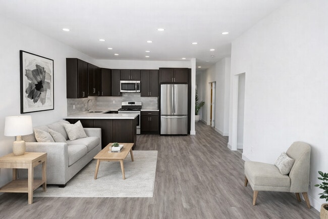 Photo - 3340 W Evergreen Ave Unit 2F