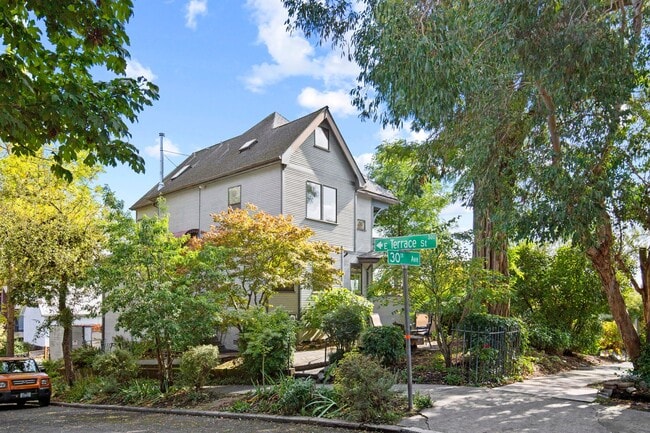 Photo - Welcome Home to Terrace View!