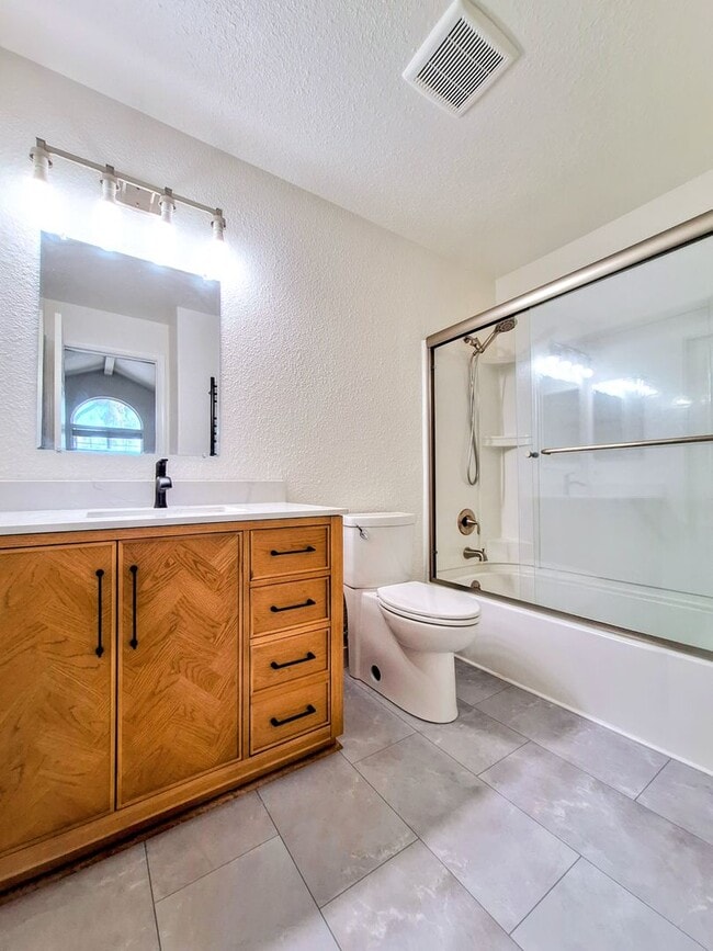 Photo - Beautiful Second Floor 3bd Condo w/Detached Garage & Pool
