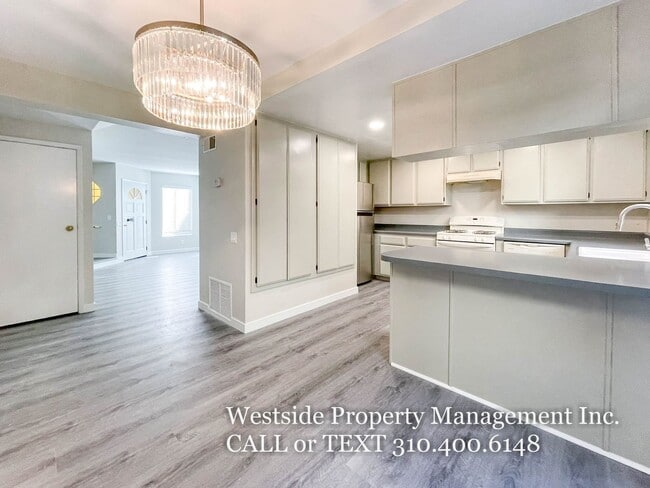 Building Photo - 3739 S Centinela Ave Unit 3739 - 2 Rental