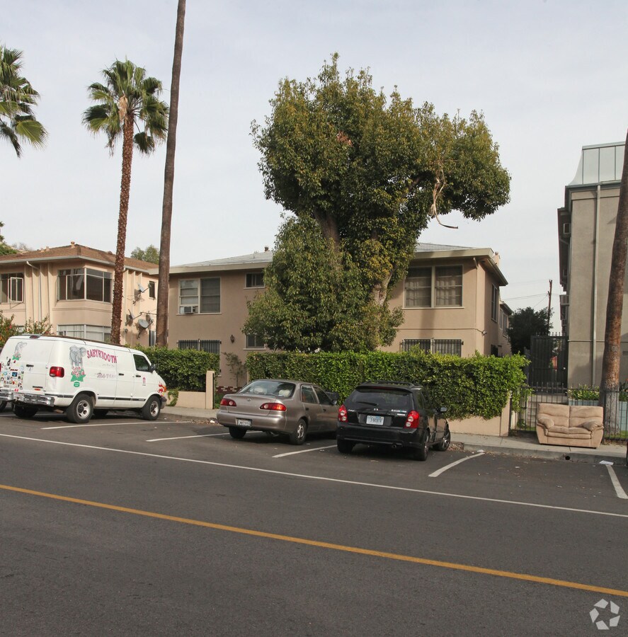 Photo - 1844 N Kingsley Dr