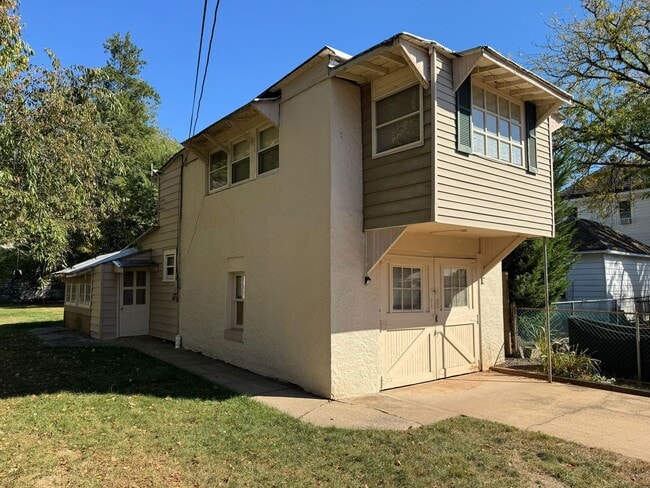Building Photo - 309S2A Unit ADU