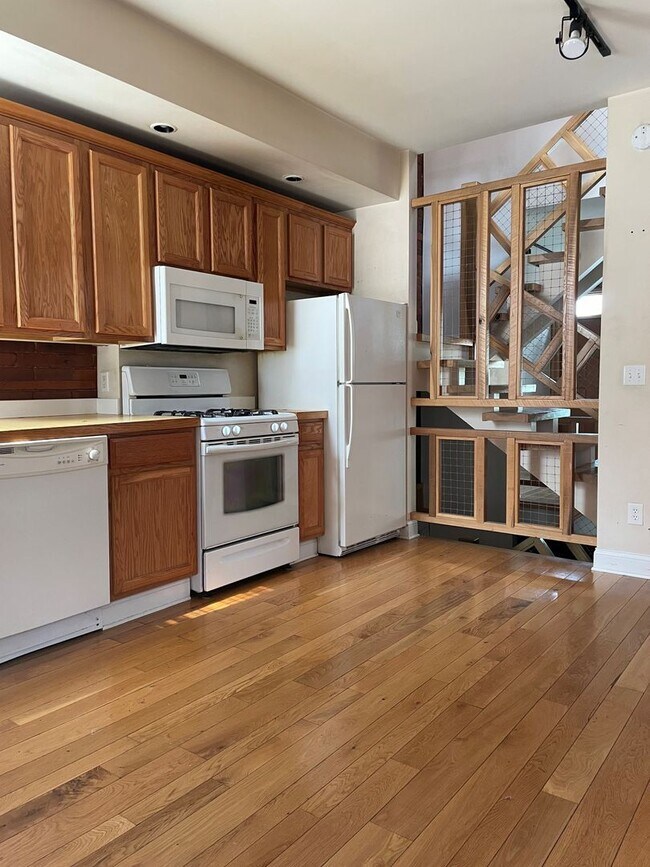 Photo - 1204 Indianola Ave