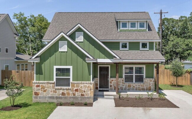 Photo - 3209 Link St