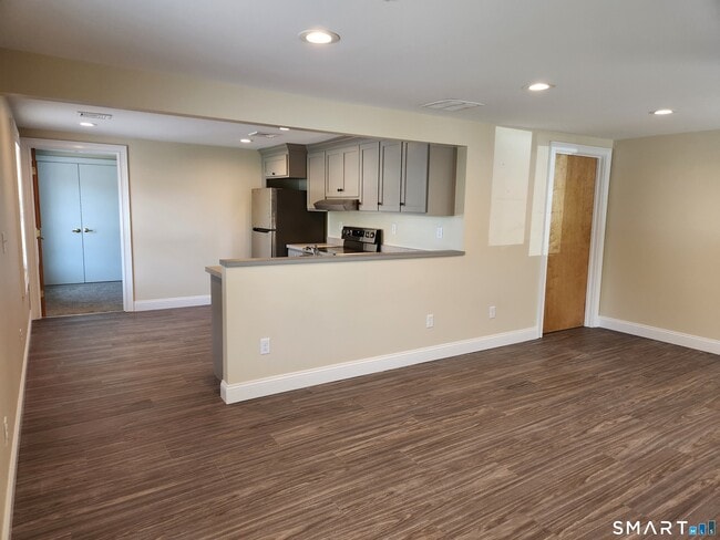 Photo - 132 W Main St Unit E