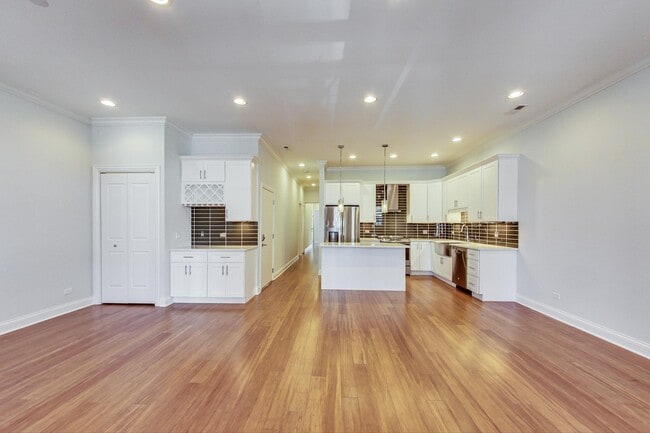 Photo - 2341 W North Ave Unit 3