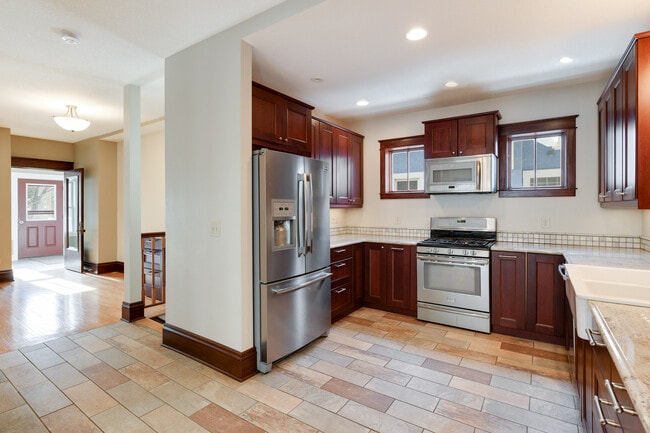 Photo - 1395 Englewood Ave