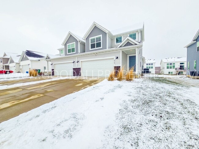 Building Photo - Bright & Spacious 1.5-Story 3 Beds, 2.5 Bath Home in Waukee Schools