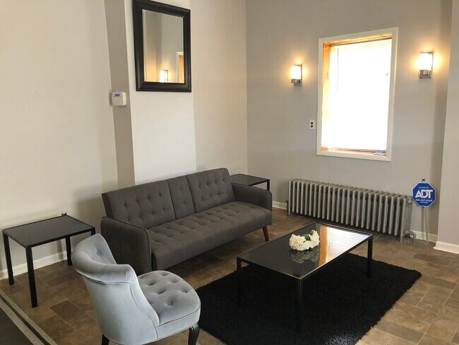 Photo - 2651 Reed St