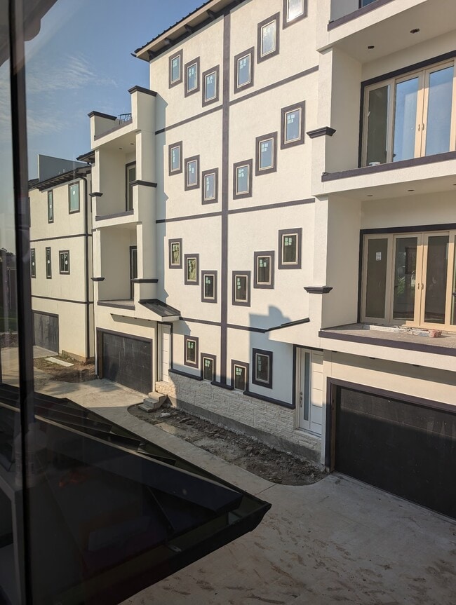 Photo - 4833 Winnetka St Unit D