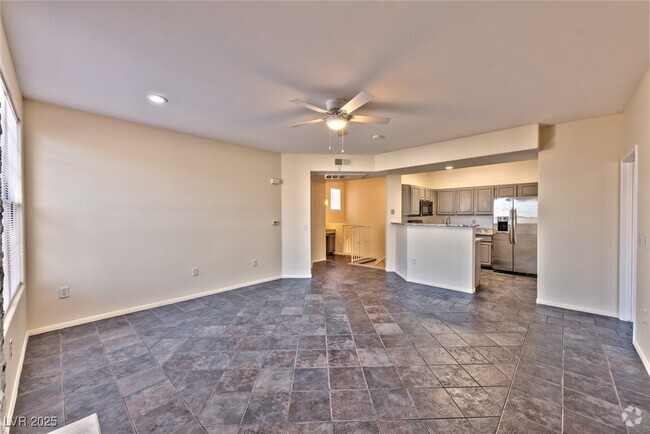 Building Photo - 8555 W Russell Rd Unit 2093 Rental
