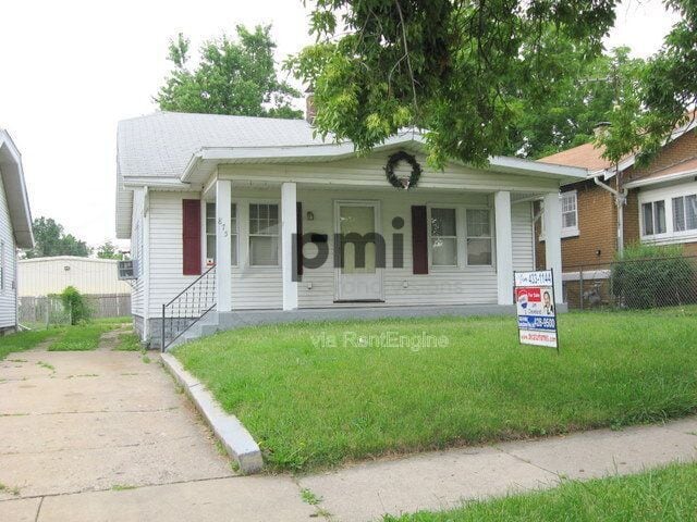 Building Photo - 875 W Waggoner St