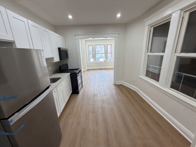 Building Photo - 22 Stegman St Unit Fully Renovated 2BR