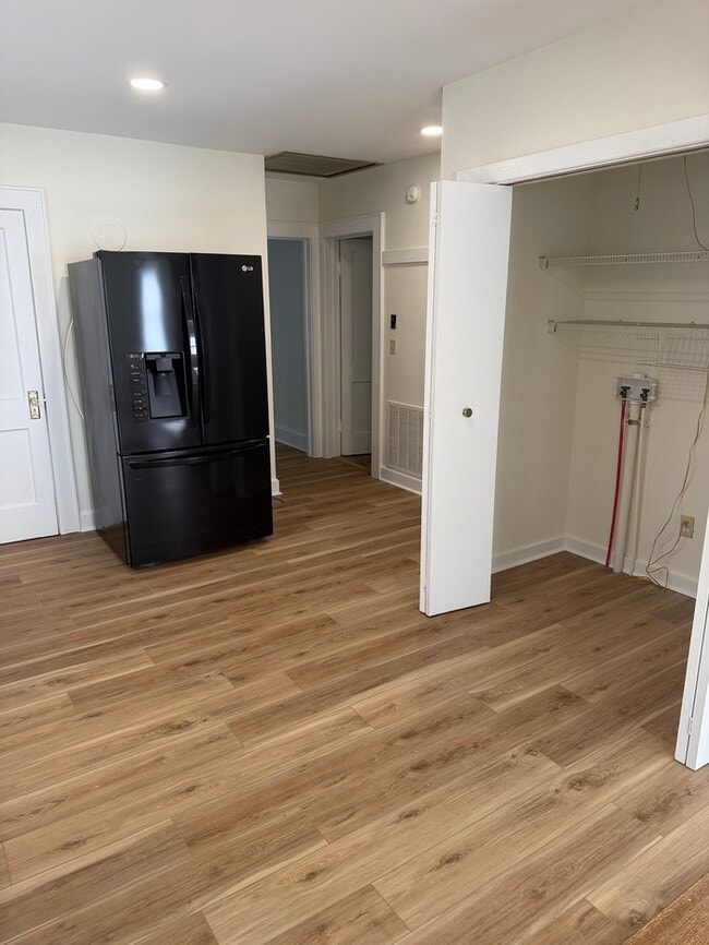 Photo - 823 Bristol Dr