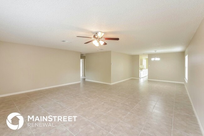 Photo - 8007 Manderly Pl