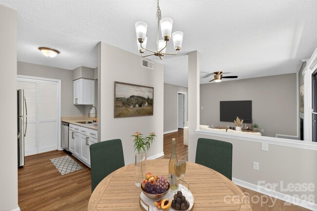 Photo - 11084 Harrowfield Rd