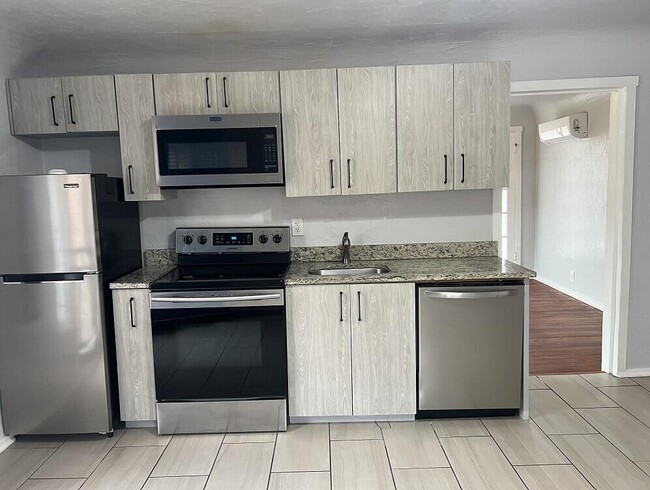 Photo - 2618 Idalia Ave