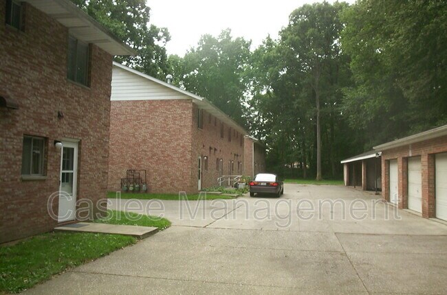 470 Brentwood Dr
