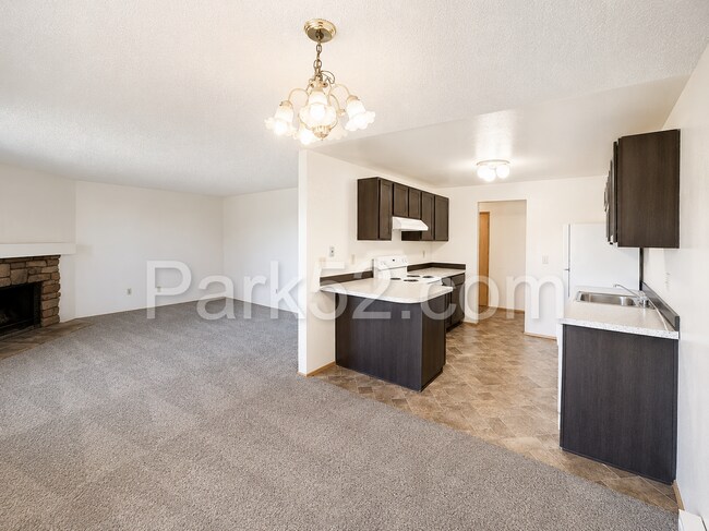 5001 S Orchard St Unidad D