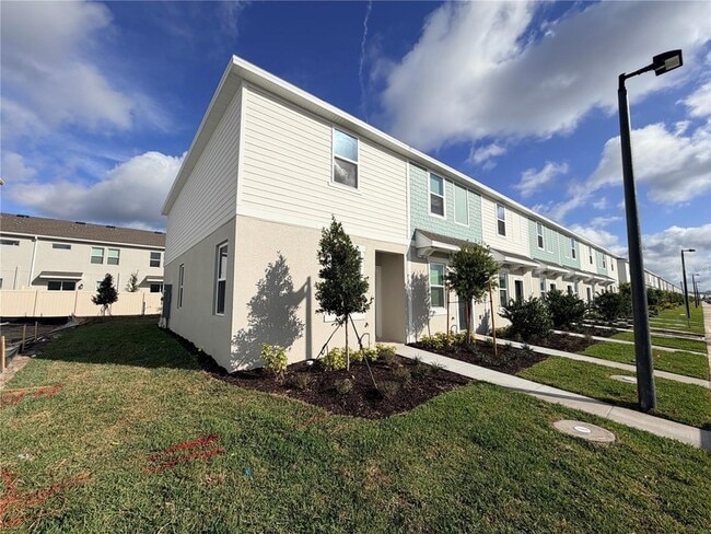 Building Photo - 2946 Skyline Lp