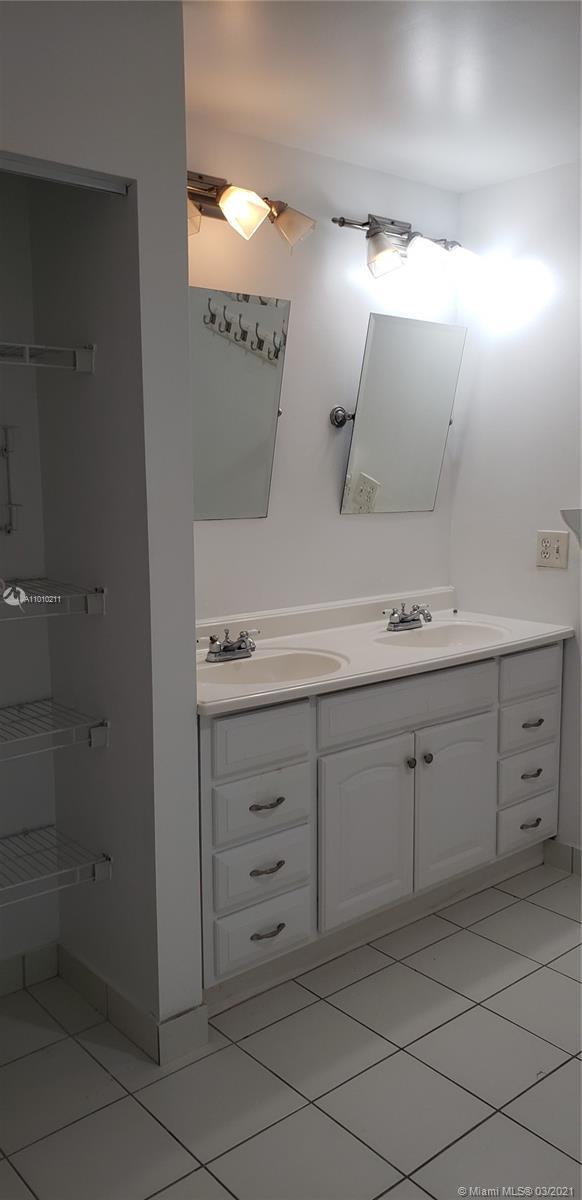 Photo - 6180 Pine Tree Ln