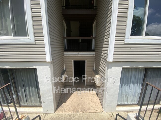 Photo - 111 Berry St Unit 1