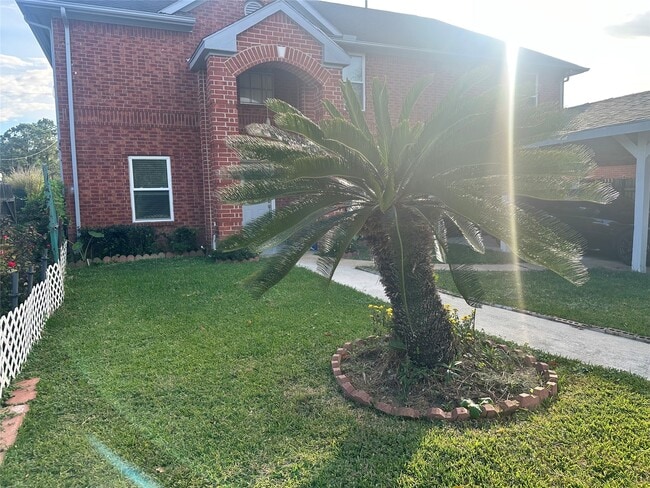 Photo - 8340 Folkstone Ln