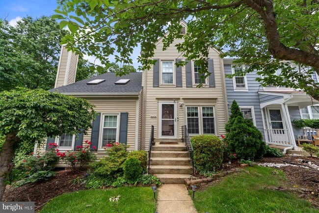 Photo - 6474 Brick Hearth Ct Townhome