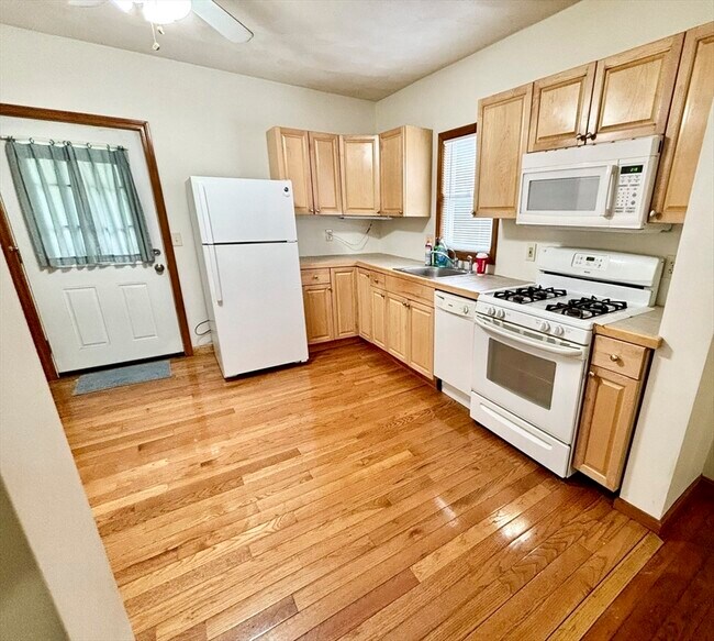 Photo - 64 Paris St Unit 1