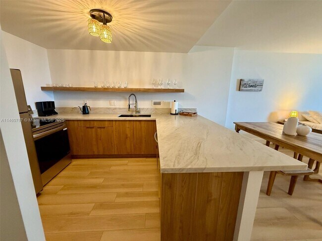 Photo - 2301 Collins Ave Unit 1121