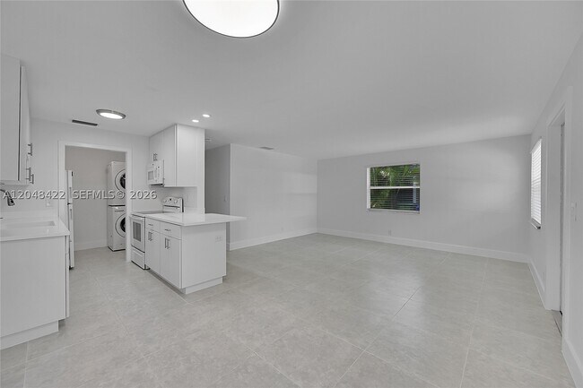 810 SW 12th Pl Unit 810