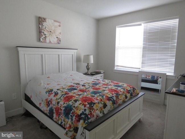 Photo - 139A Easton St