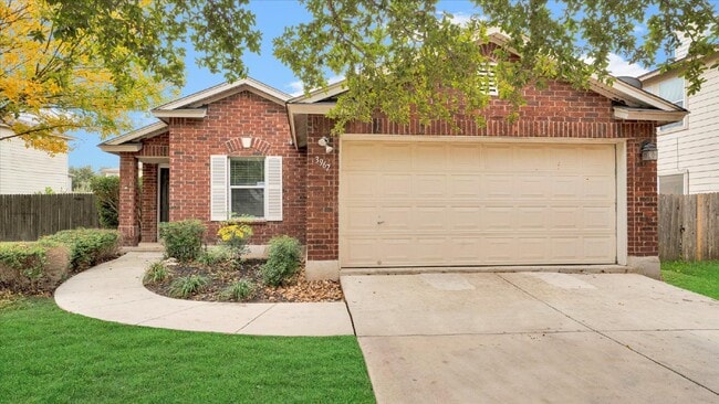 Building Photo - "Charming 3-Bedroom Home with 2 Full Baths in New Braunfels – 1,425 Sq Ft of Comfort on Cherokee ...