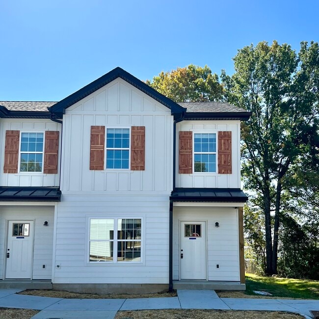 Building Photo - 1410B Bluebird Rd Rental