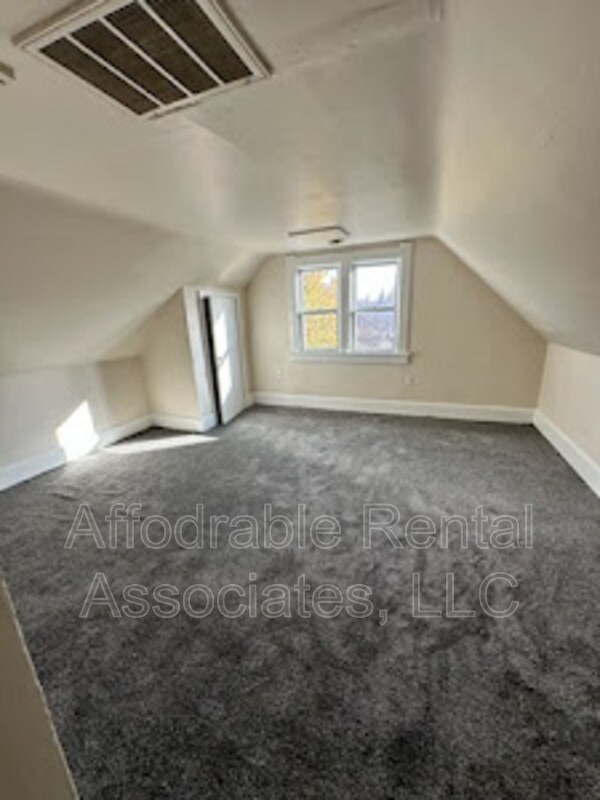 Photo - 1569 S 10th St Unit Upper Front 3