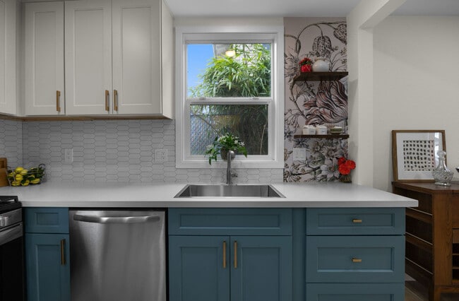 Photo - 4112 NE 80th Ave