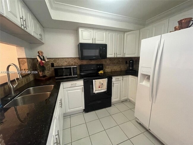 961 W 37th Terrace