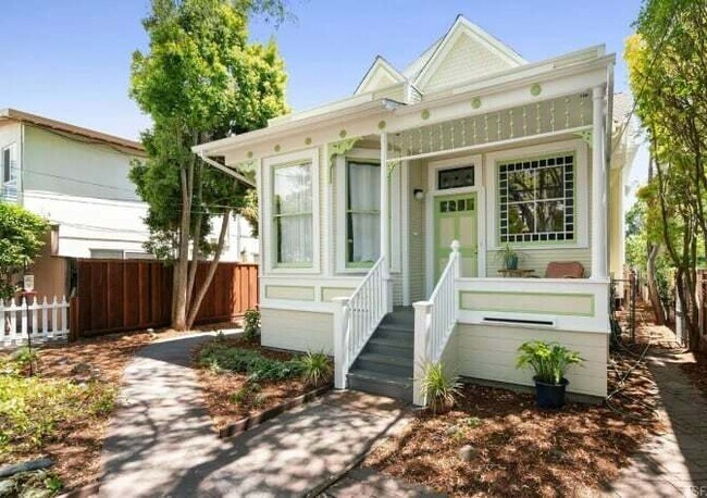 Photo - 1934 Stuart St