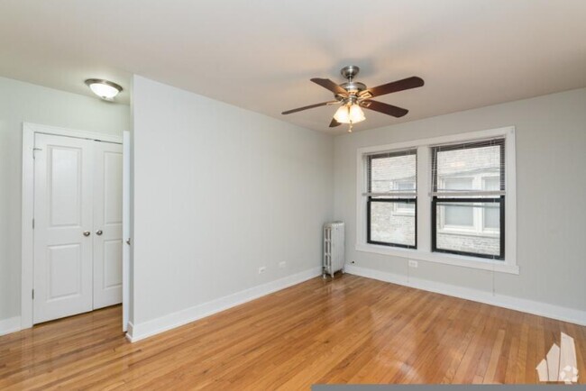 Building Photo - 0 bedroom in Chicago IL 60657 Unit 518-213 Rental
